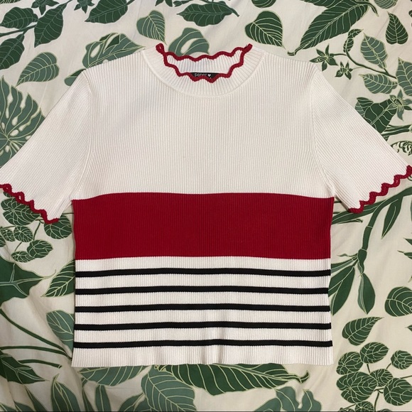 Scalloped Edge Knit Shirt - Picture 1 of 4